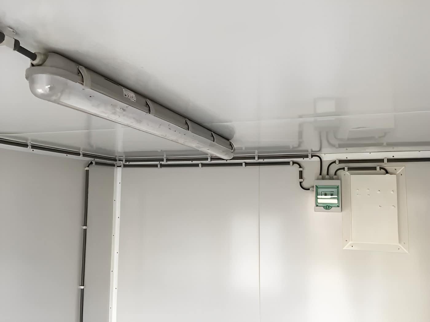 10ft Portable Accommodation Shipping Container – Insulated, Secure, Ready-to-Use Living Unit 5