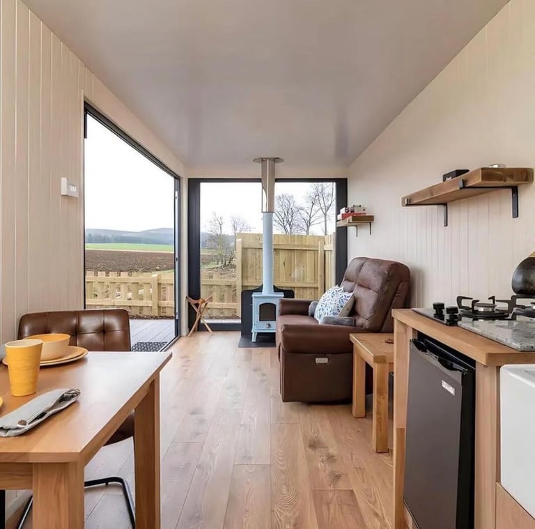 1bhk Container House with Spacious Deck, Tiny House, Portable Houses for Families, Fully Furnished, Disaster Resistant, 2 Hour Set-Up, Customizable 7