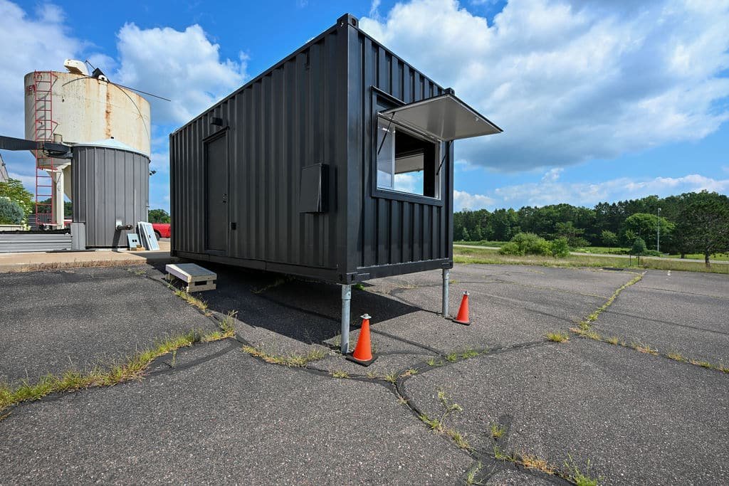 20ft Portable Shipping Container Bar | Commercial Pop-Up Bar Container 3