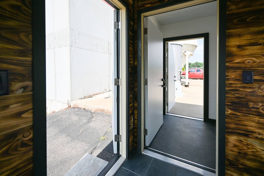 20ft Portable Shipping Container Bar | Commercial Pop-Up Bar Container 5