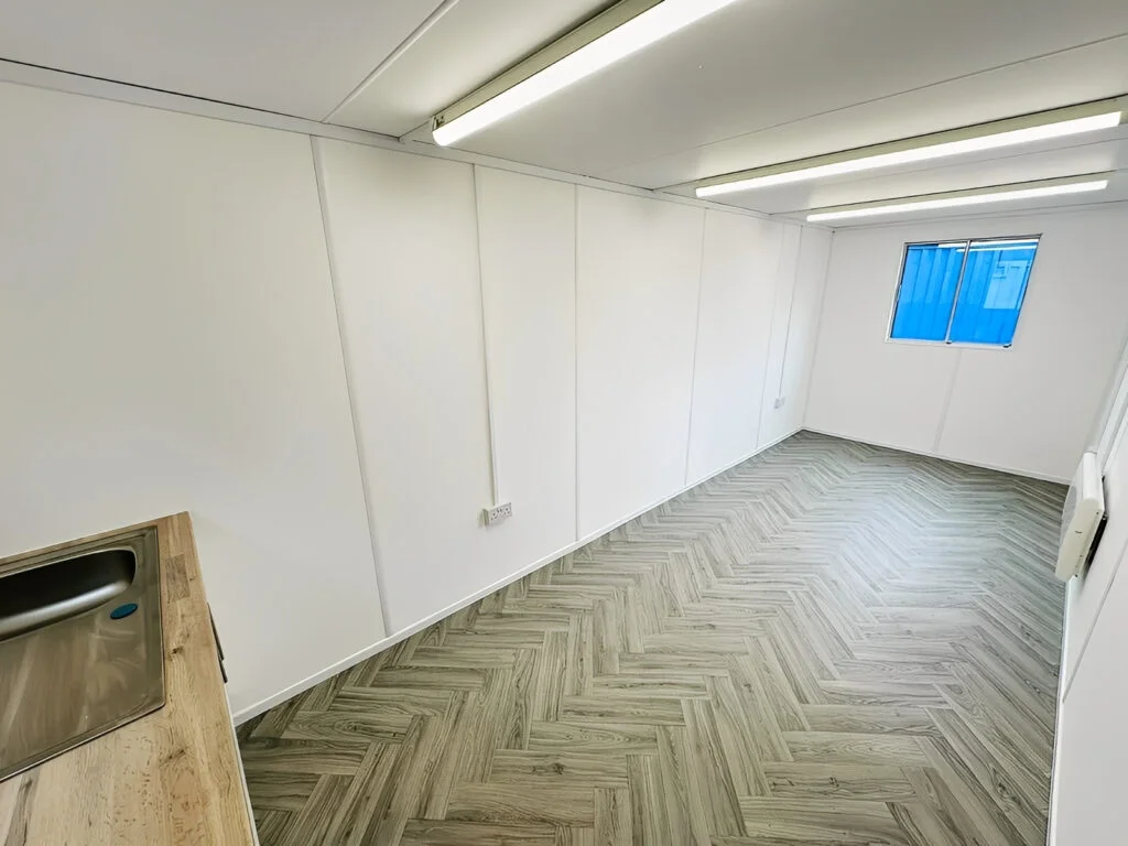 21ft x 8ft Office / Canteen Cabin – Refurbished Anti-Vandal Portable Building 6