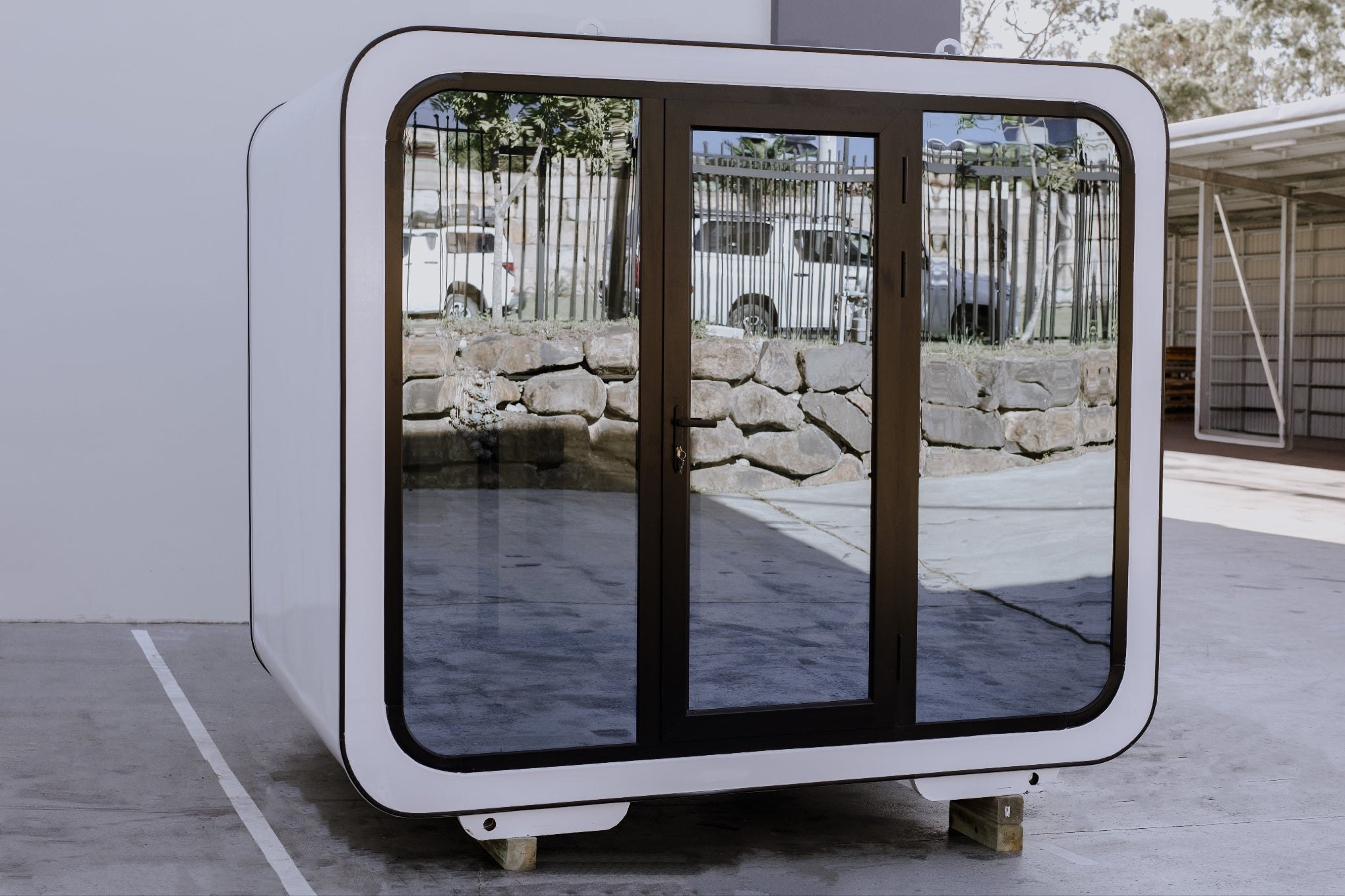 3m Micro Pod Empty Space