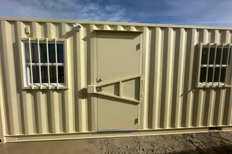 40ft Mobile Office Shipping Container with Storage (18/22) (40HCMOS1822) 3