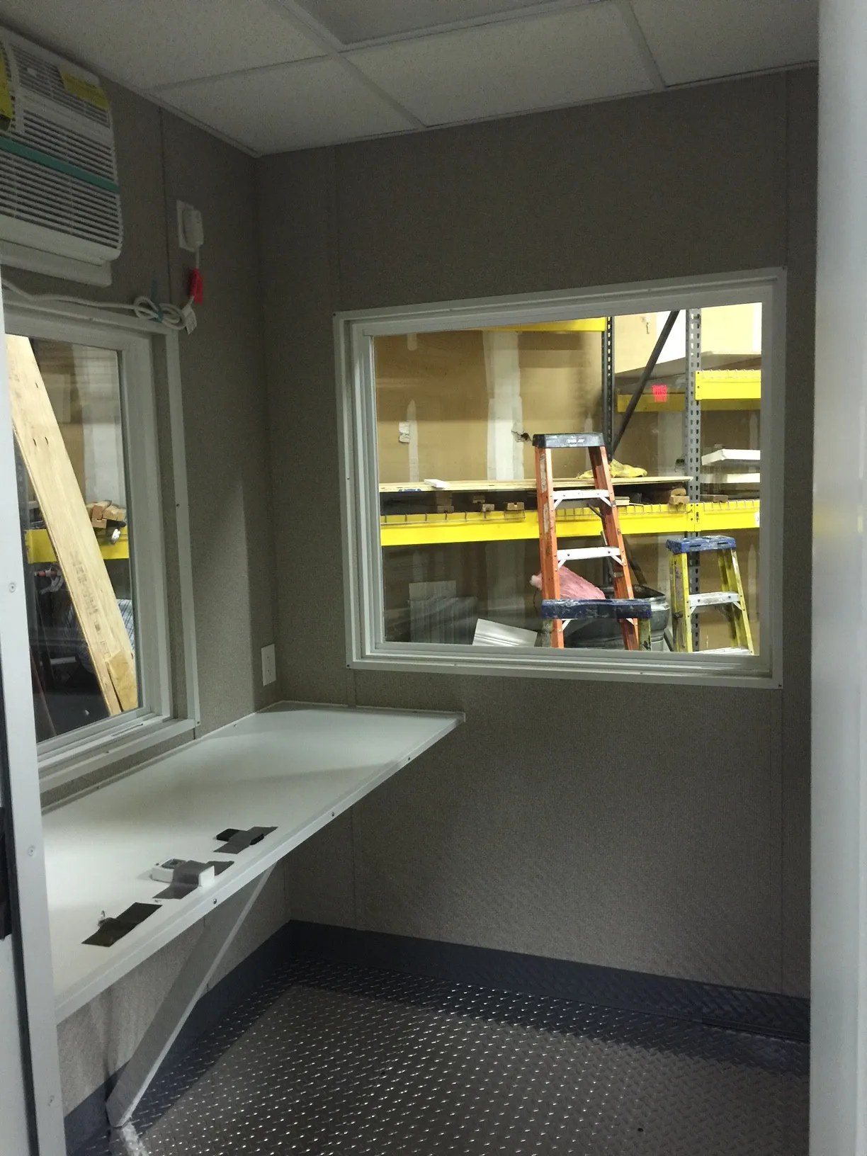 6 x 6 Guard Booth 2