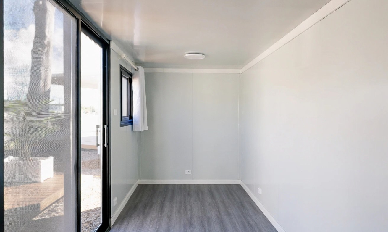 6m Cabin - Open Plan 3