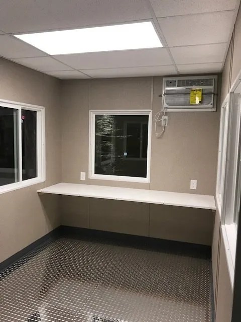 8×10 Guard Booth 4