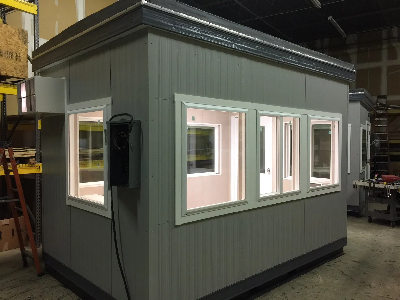 8×12 Guard Booth 2