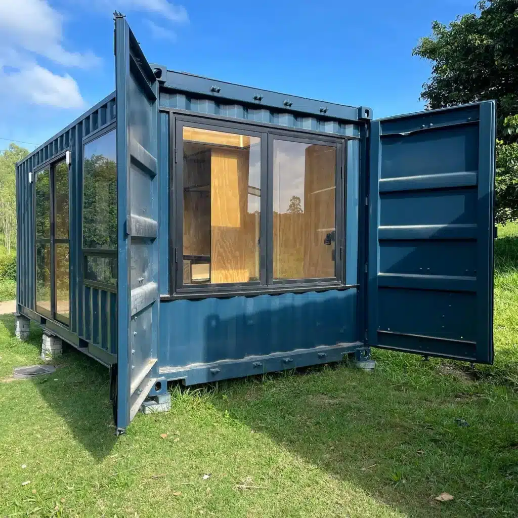Custom 20ft Cozy Cabin Container House 2