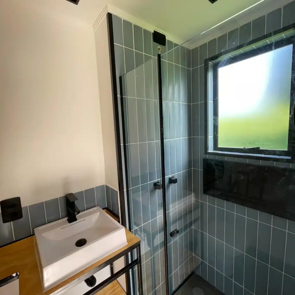 Custom 20ft Cozy Cabin Container House 5