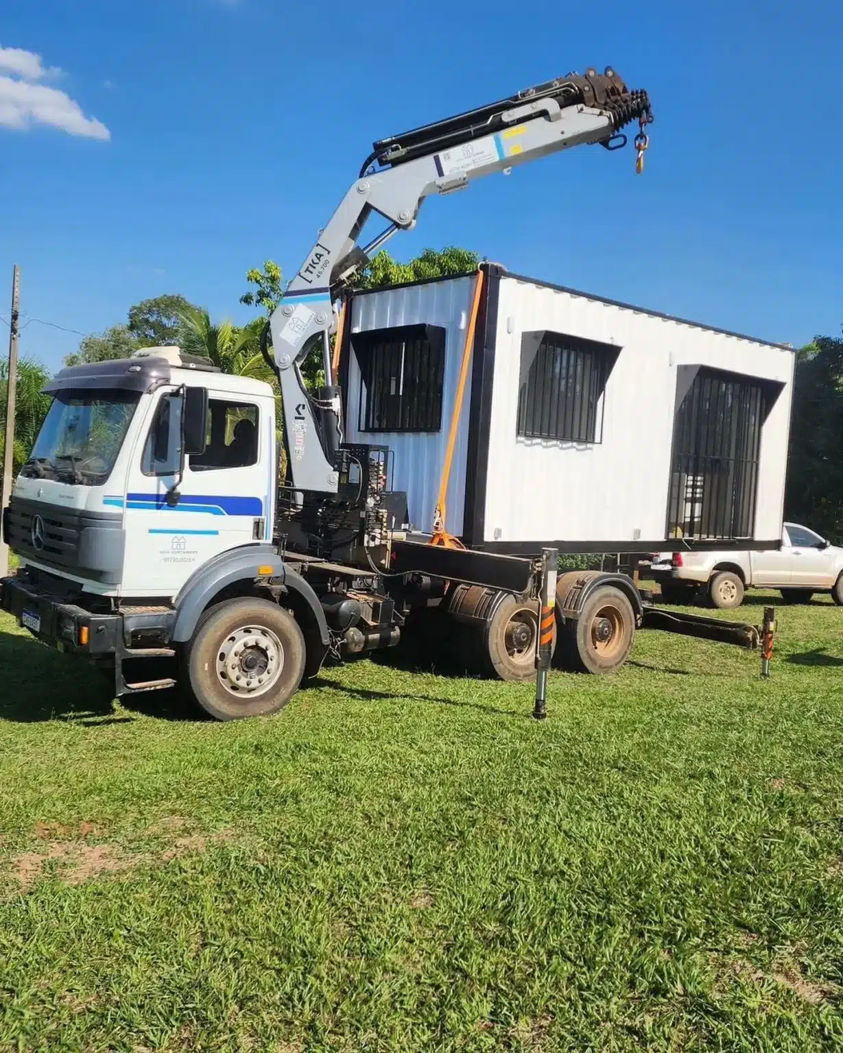 Custom 20ft Shipping Container Home With Water Tank 2