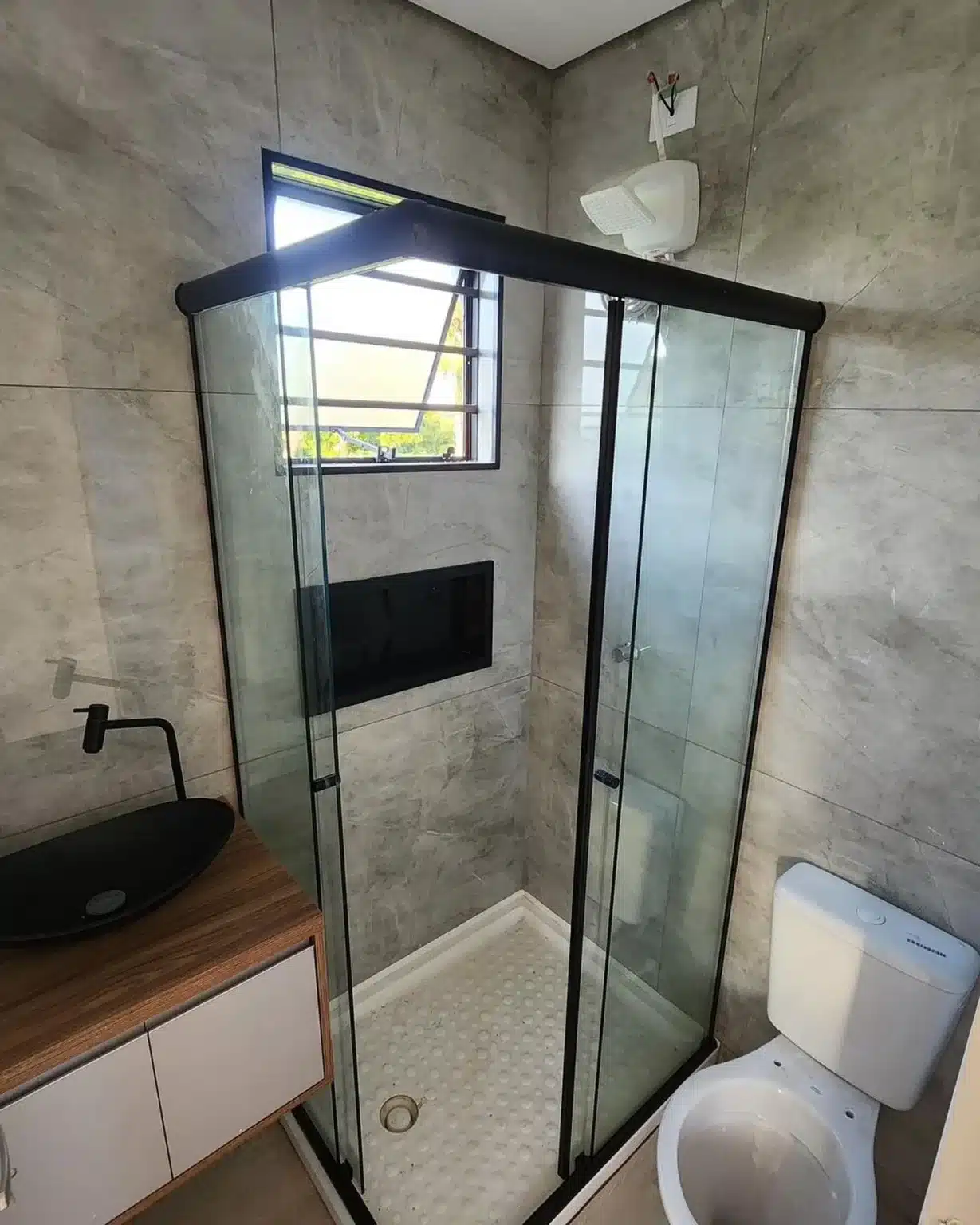 Custom 20ft Shipping Container Home With Water Tank 5