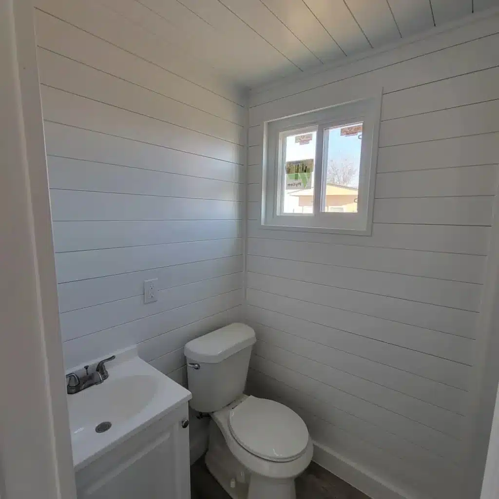 Custom 20ft Shipping Container House 5